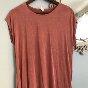 Raw Hem Coral Pinkblush Maternity Tshirt Small